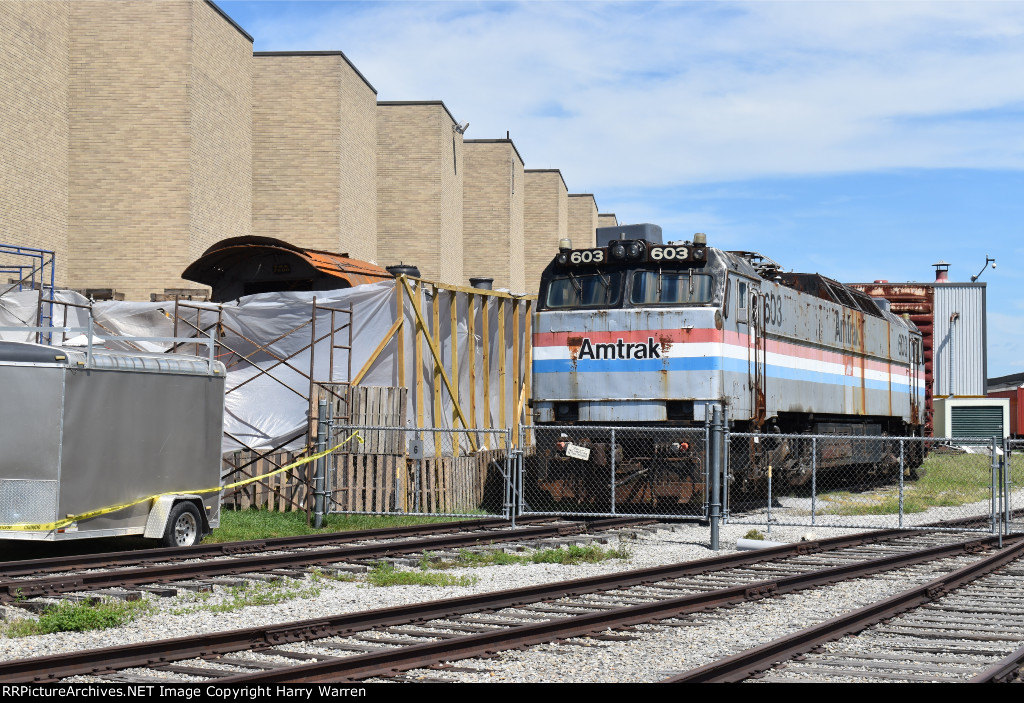 Amtrak 603 and PRR 7688 prepping for paint removal